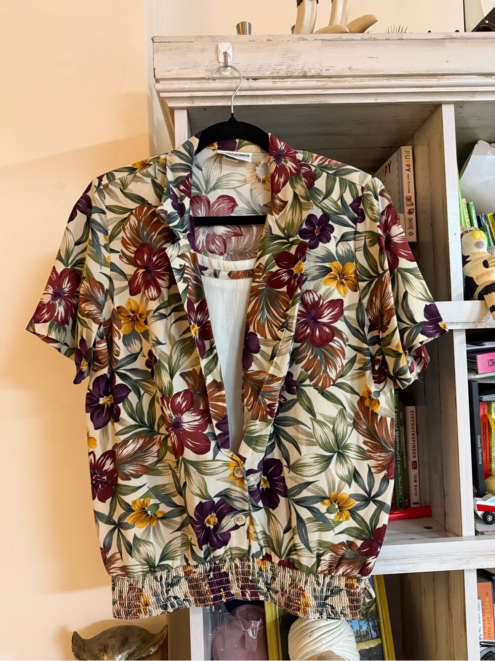 Alfred Dunner Cream Floral Short-Sleeve Button-Front Shirt size 10